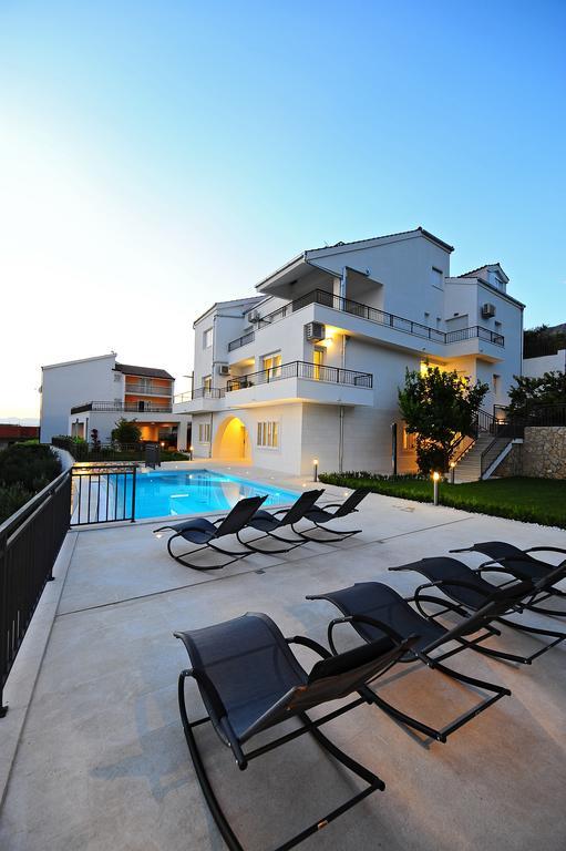 The One Resort Подстрана Екстер'єр фото