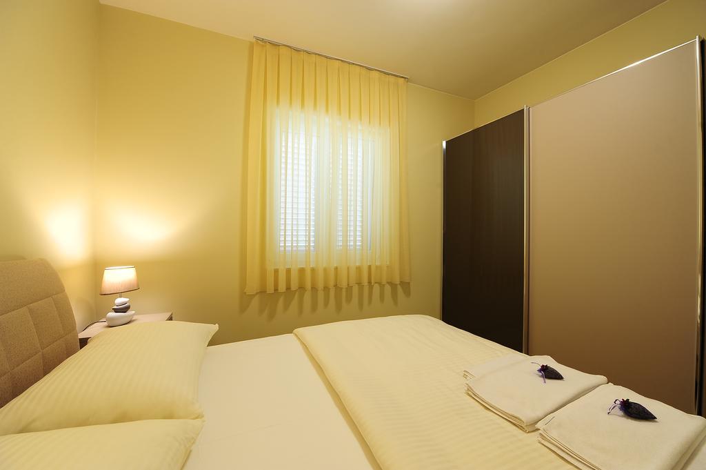 The One Resort Подстрана Екстер'єр фото