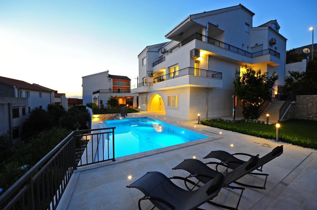 The One Resort Подстрана Екстер'єр фото