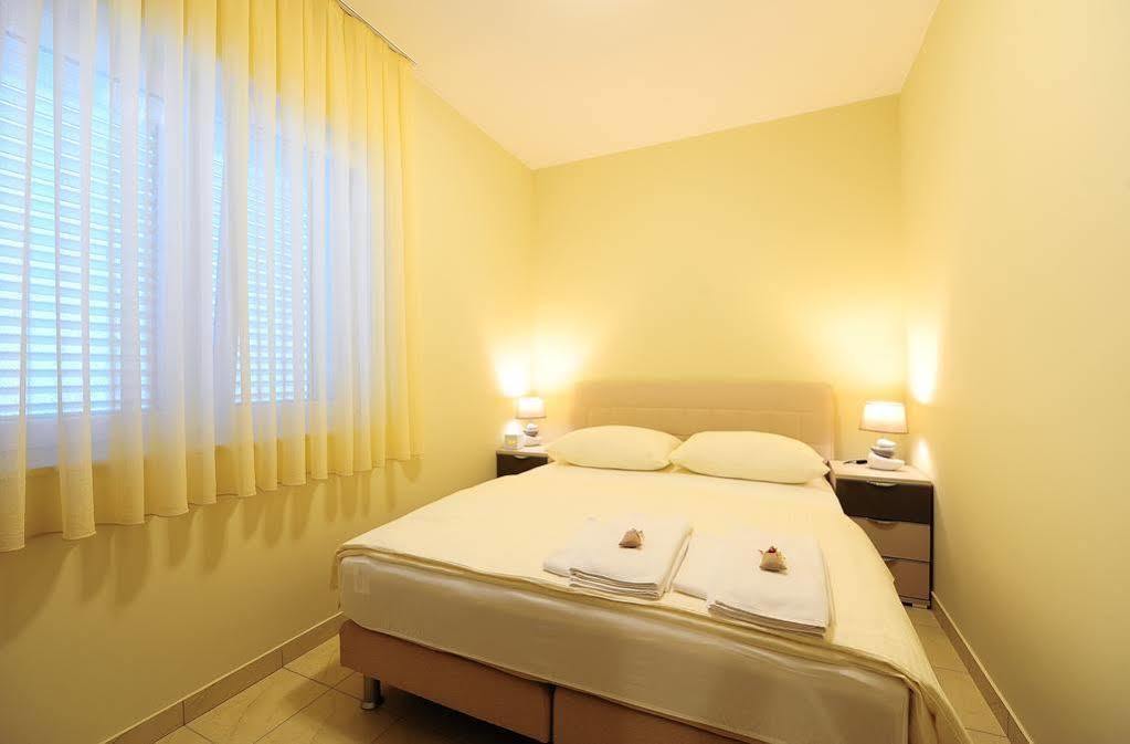 The One Resort Подстрана Екстер'єр фото
